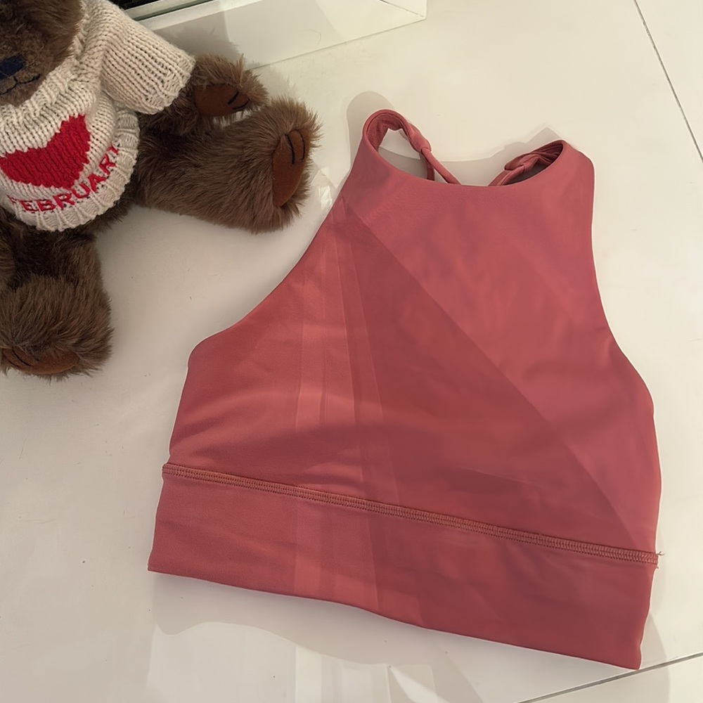 Lululemon High Neck Energy Sports Bra Strappy Mauve size 4 NWOT!